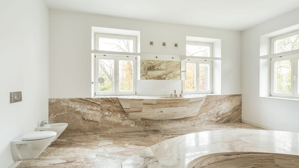 Luxurious Marble Tiling and Flooring in Modern Bathroom Design
